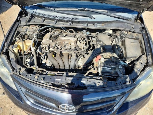 2013 TOYOTA COROLLA — Engine bay