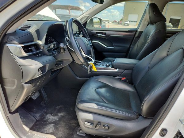2021 TOYOTA HIGHLANDER Limited