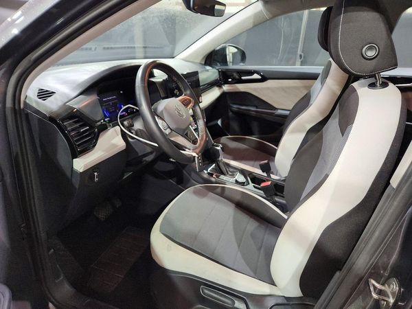 2025 VOLKSWAGEN TAOS 4Motion S