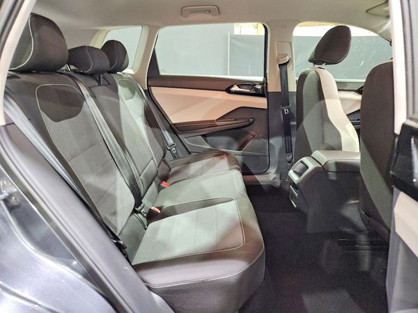 2025 VOLKSWAGEN TAOS 4Motion S