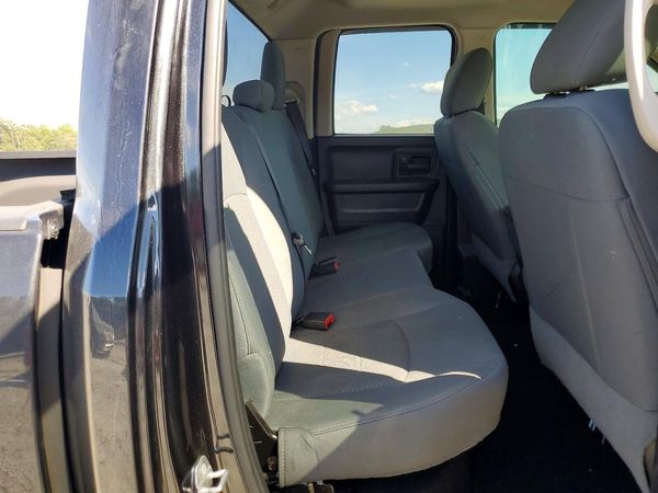 2015 RAM 1500 ST
