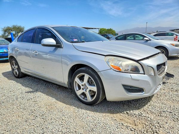 2012 VOLVO S60 — Passenger 3/4