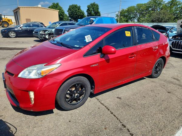 2015 TOYOTA PRIUS