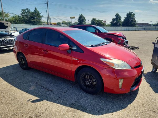 2015 TOYOTA PRIUS