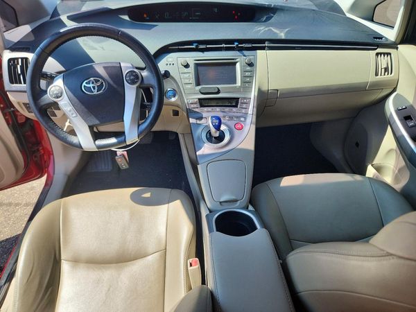 2015 TOYOTA PRIUS