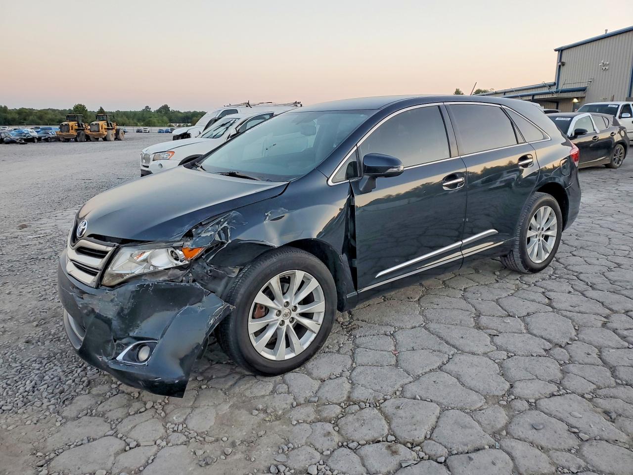 2015 TOYOTA VENZA XLE — Front 3/4