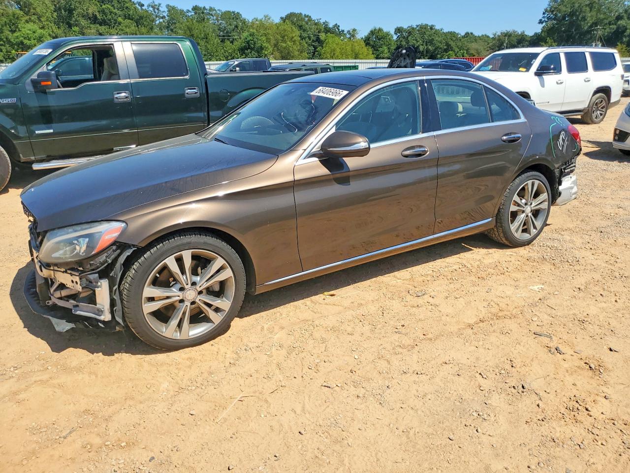 2015 MERCEDES-BENZ C — Front 3/4