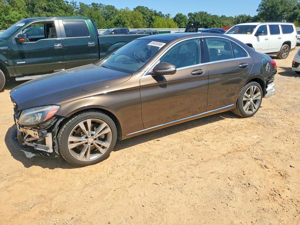 2015 MERCEDES-BENZ C — Front 3/4