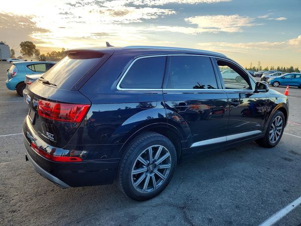 2018 AUDI Q7 quattro Prestige