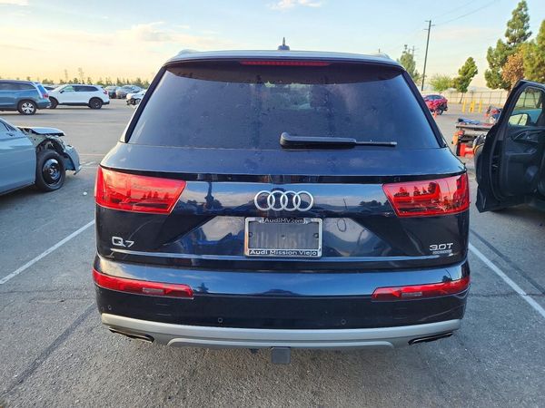 2018 AUDI Q7 quattro Prestige