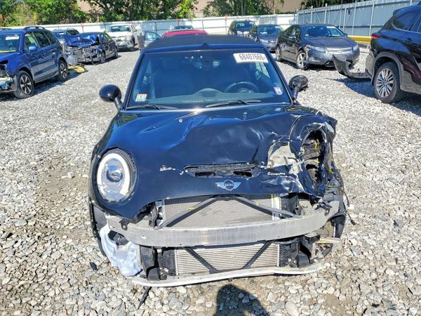 2017 MINI COOPER