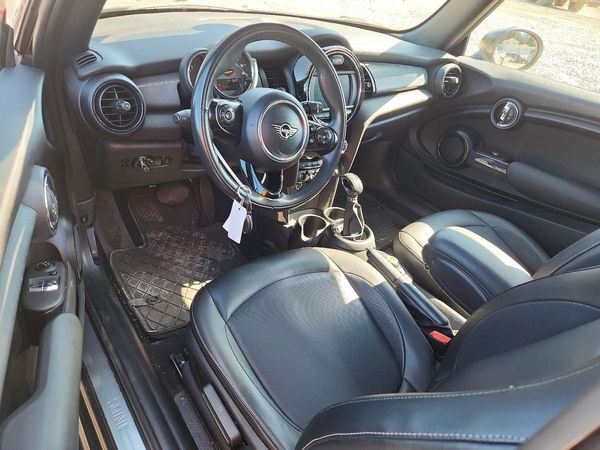2019 MINI COOPER