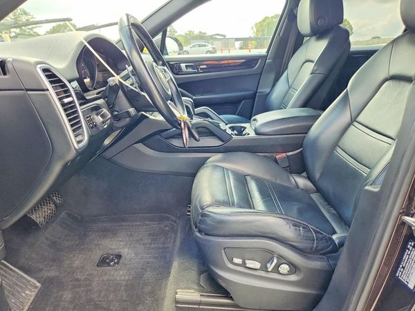 2019 PORSCHE CAYENNE