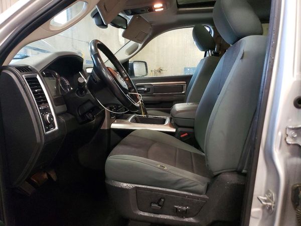 2016 RAM 1500 SLT