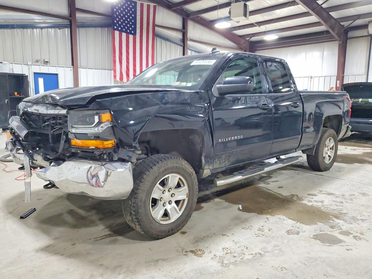 2019 CHEVROLET SILVERADO LT — Front 3/4