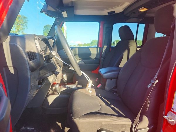 2017 JEEP WRANGLER UNLIMITED SPORT 4X4 — DENT