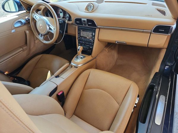 2012 PORSCHE 911