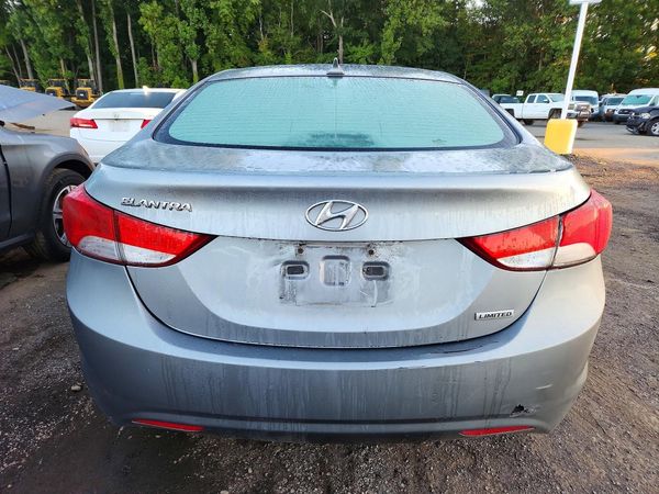 2013 HYUNDAI ELANTRA