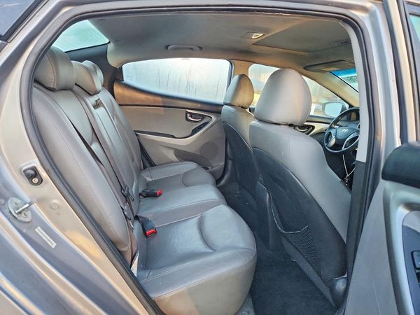 2013 HYUNDAI ELANTRA