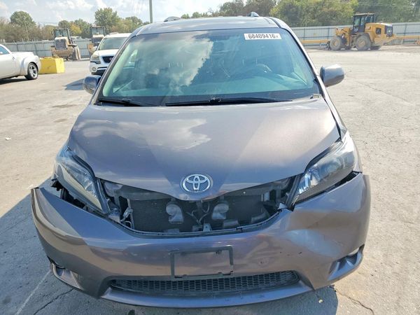 2017 TOYOTA SIENNA — DIRF