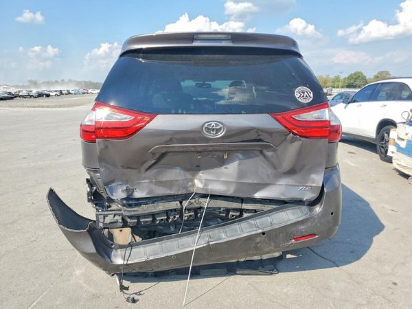 2017 TOYOTA SIENNA — DIRR
