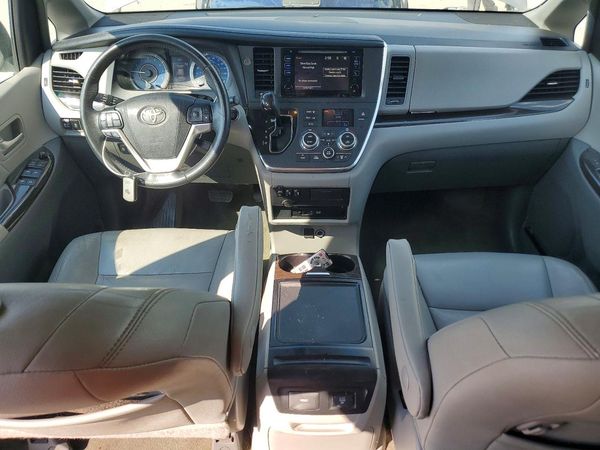 2017 TOYOTA SIENNA — CKPT