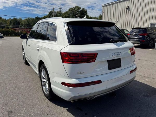 2018 AUDI Q7 quattro Premium Plus