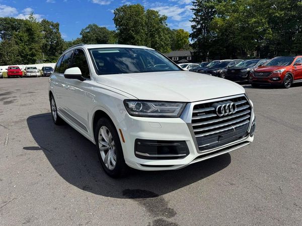 2018 AUDI Q7 quattro Premium Plus