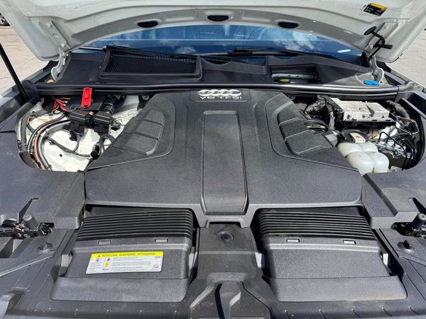 2018 AUDI Q7 quattro Premium Plus