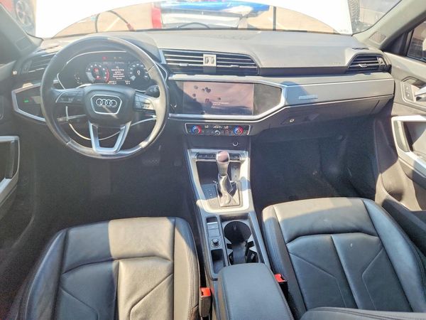 2022 AUDI Q3 quattro Premium