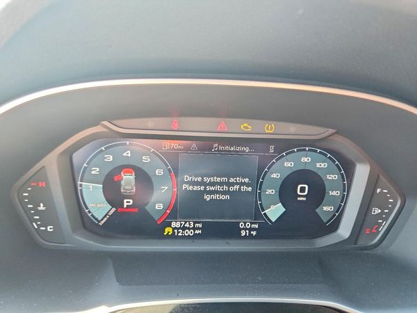 2022 AUDI Q3 quattro Premium