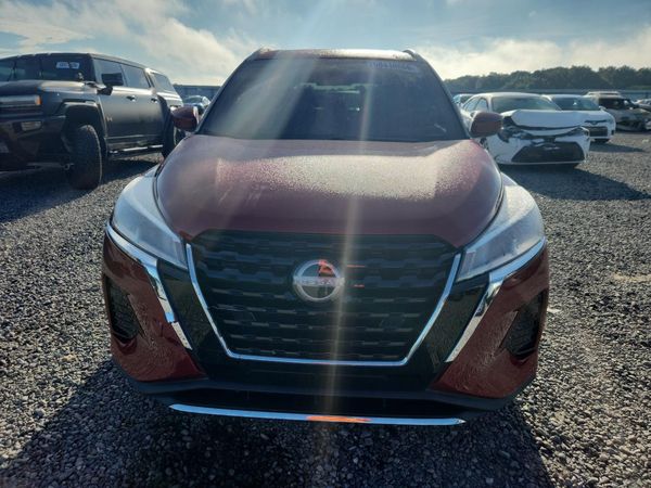 2023 NISSAN KICKS