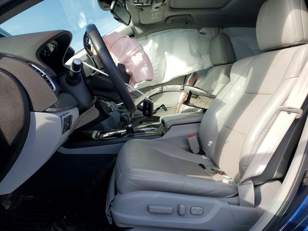 2017 ACURA RDX Advance Package — DENT
