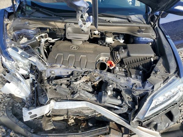 2017 ACURA RDX Advance Package — Engine bay