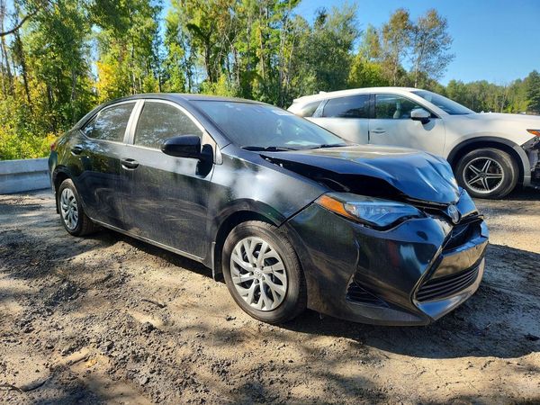 2018 TOYOTA COROLLA L/LE/SE/XLE/XSE — Passenger 3/4