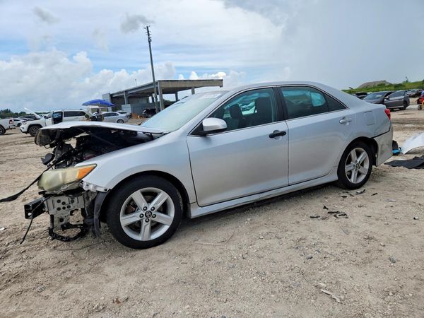 2013 TOYOTA CAMRY
