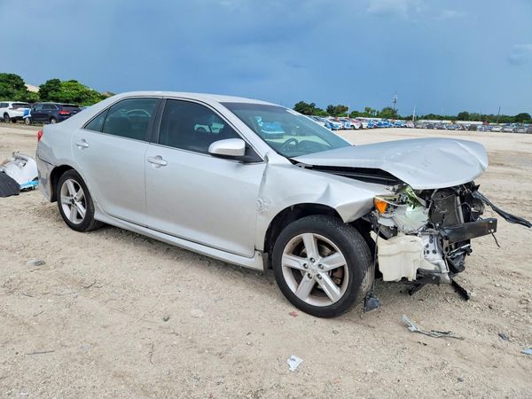 2013 TOYOTA CAMRY