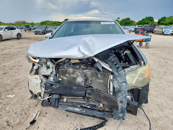 2013 TOYOTA CAMRY