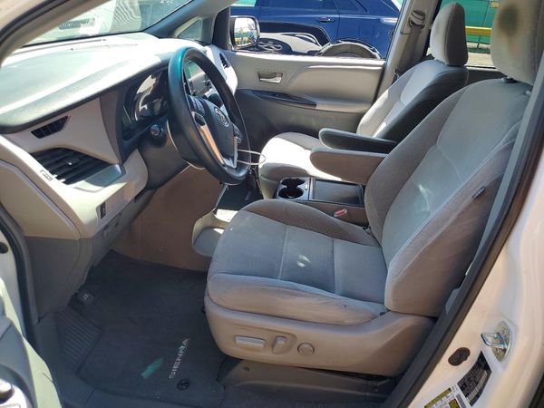 2015 TOYOTA SIENNA