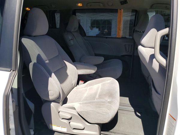 2015 TOYOTA SIENNA