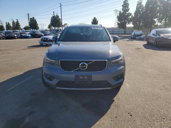 2021 VOLVO XC40 Momentum — DIRF