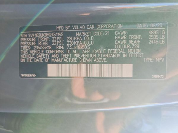 2021 VOLVO XC40 Momentum — VINS