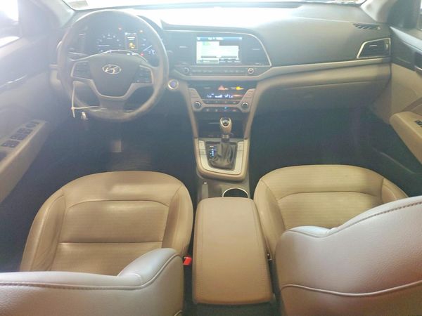 2017 HYUNDAI ELANTRA