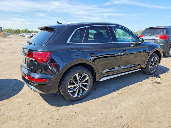 2022 AUDI Q5 S Line quattro Premium