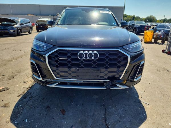 2022 AUDI Q5 S Line quattro Premium