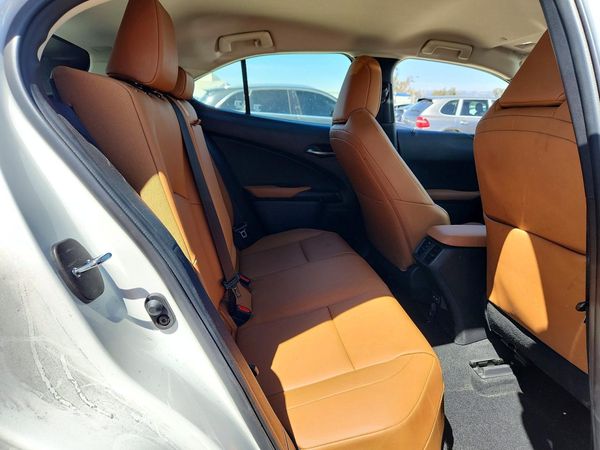 2022 LEXUS UX 200
