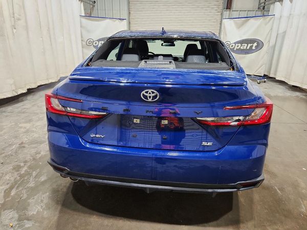 2026 TOYOTA CAMRY