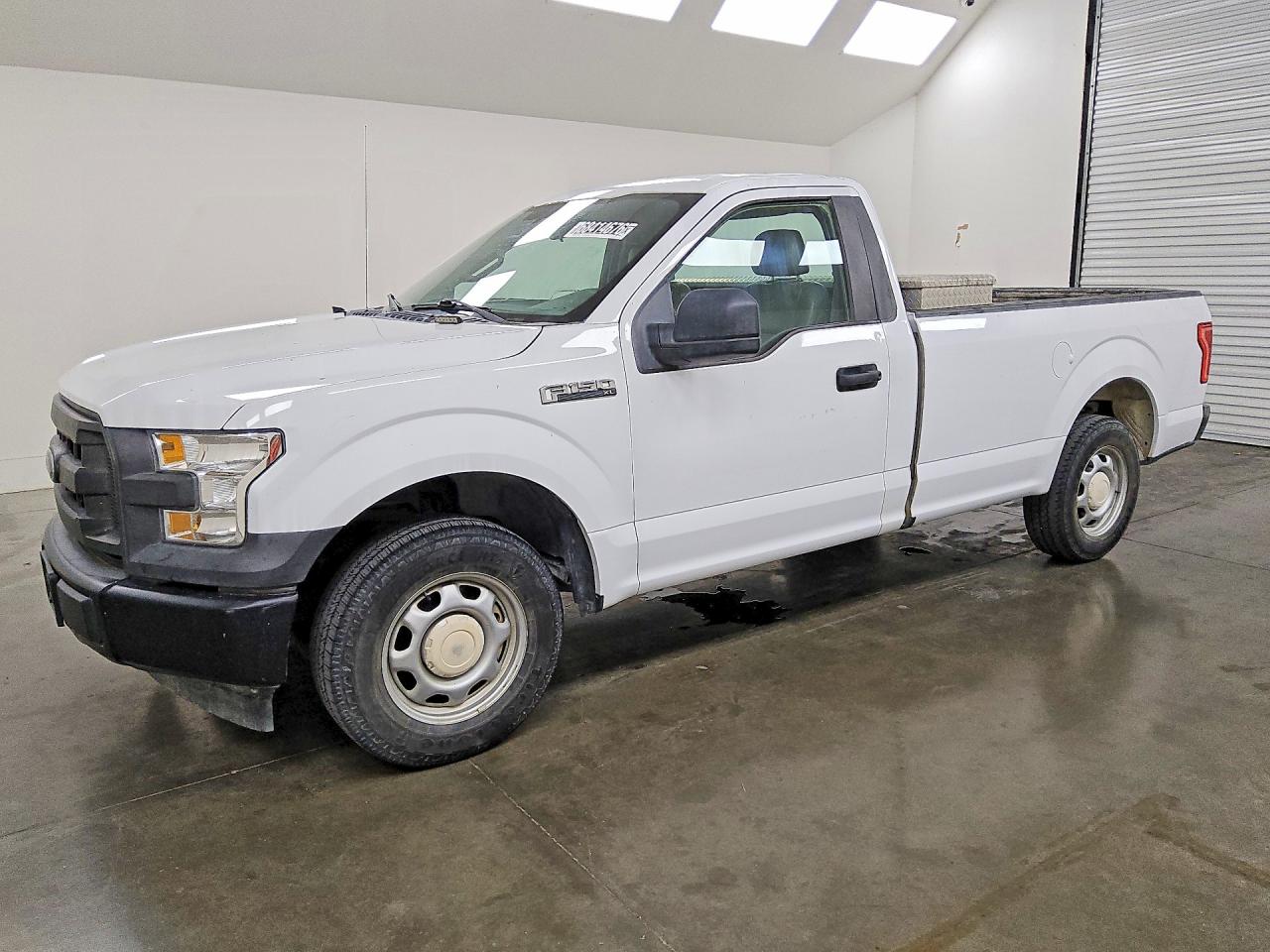 2017 FORD F150 Regular Cab — Front 3/4