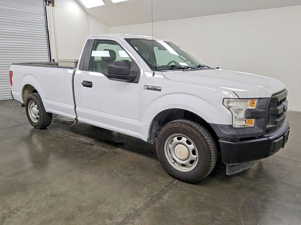 2017 FORD F150 Regular Cab — Passenger 3/4