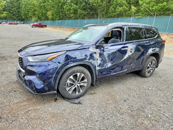 2022 TOYOTA HIGHLANDER